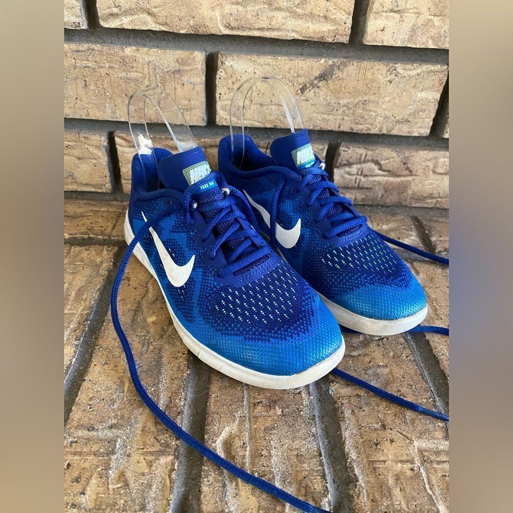 Blue white Nike‎